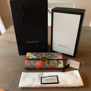 Authentic Gucci Wristlet/Wallet/Shoulder Bag